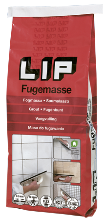 LIP Fugemasse-pakke viser en hånd, der påfører fuge mellem fliser. Omgivelserne inkluderer hvide vægfliser. Teksten på posen er på flere sprog og beskriver produktet som fugemasse.