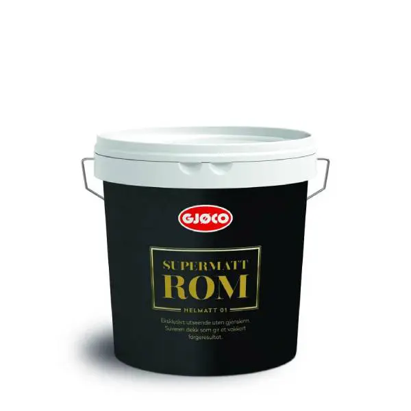 Gjøco Supermat Rum helmat glans 01 3 Sort malingsspand med hvidt låg og håndtag står på en hvid baggrund. Teksten på spanden lyder: "Supersilky Ironi, Fornyelse af metaloverflader."